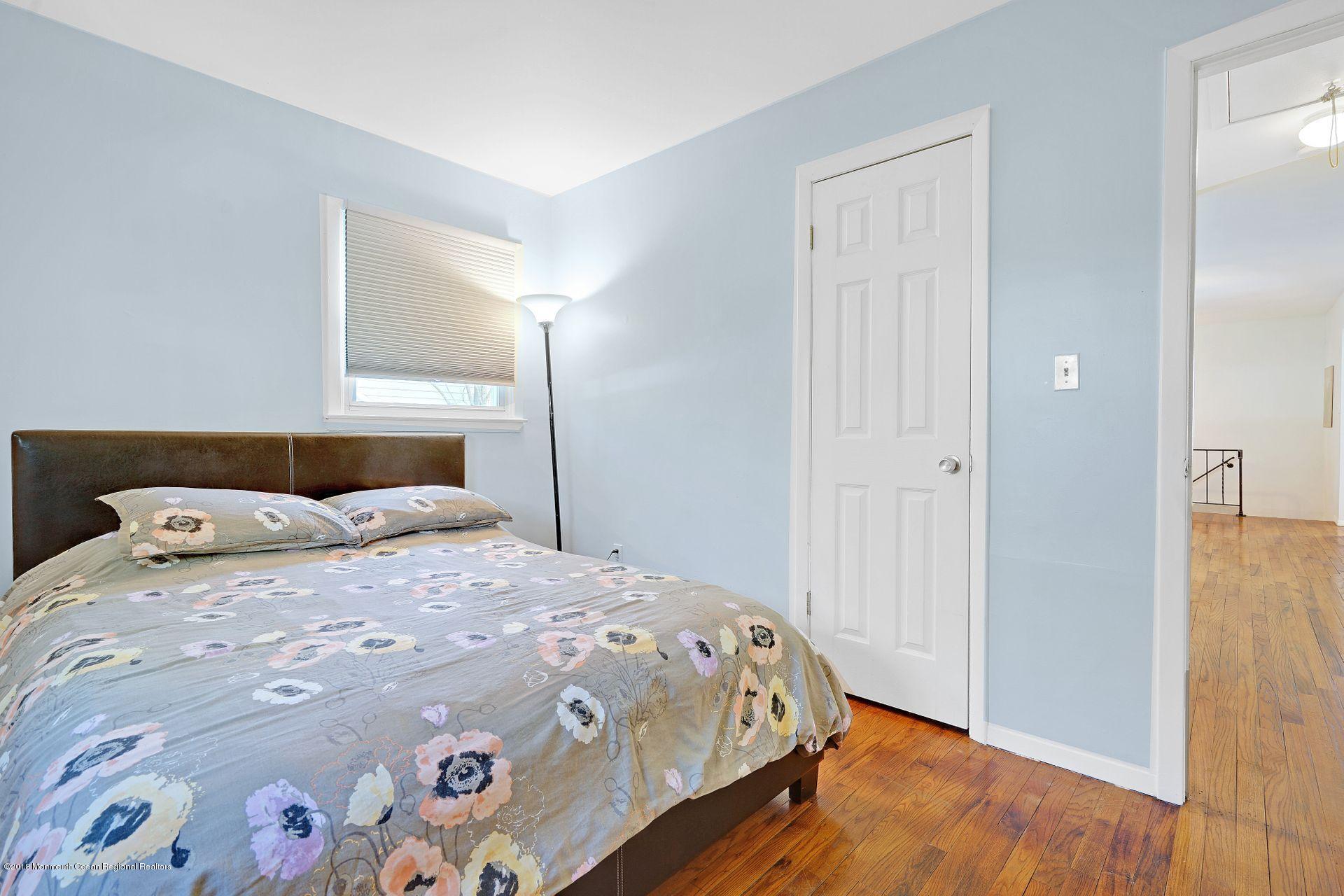 27 Maple Place Keyport, NJ 07735 - Photo 18 of 32 27