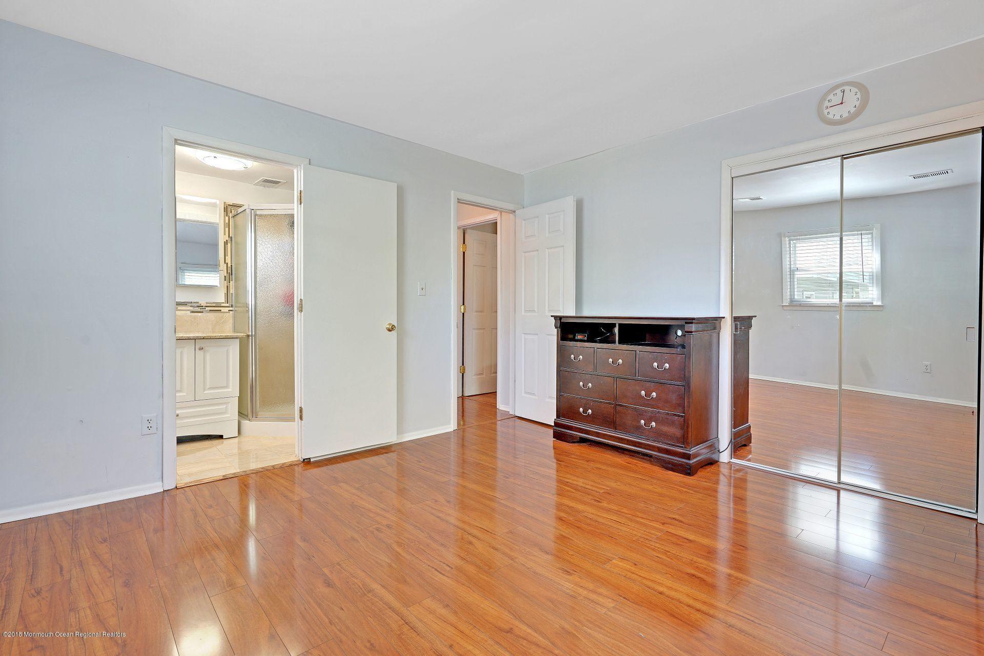 27 Maple Place Keyport, NJ 07735 - Photo 26 of 32 35