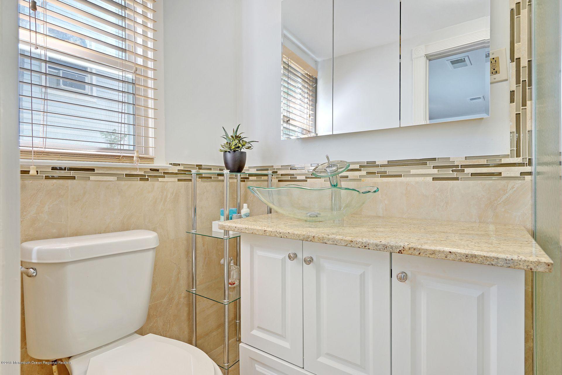 27 Maple Place Keyport, NJ 07735 - Photo 27 of 32 36