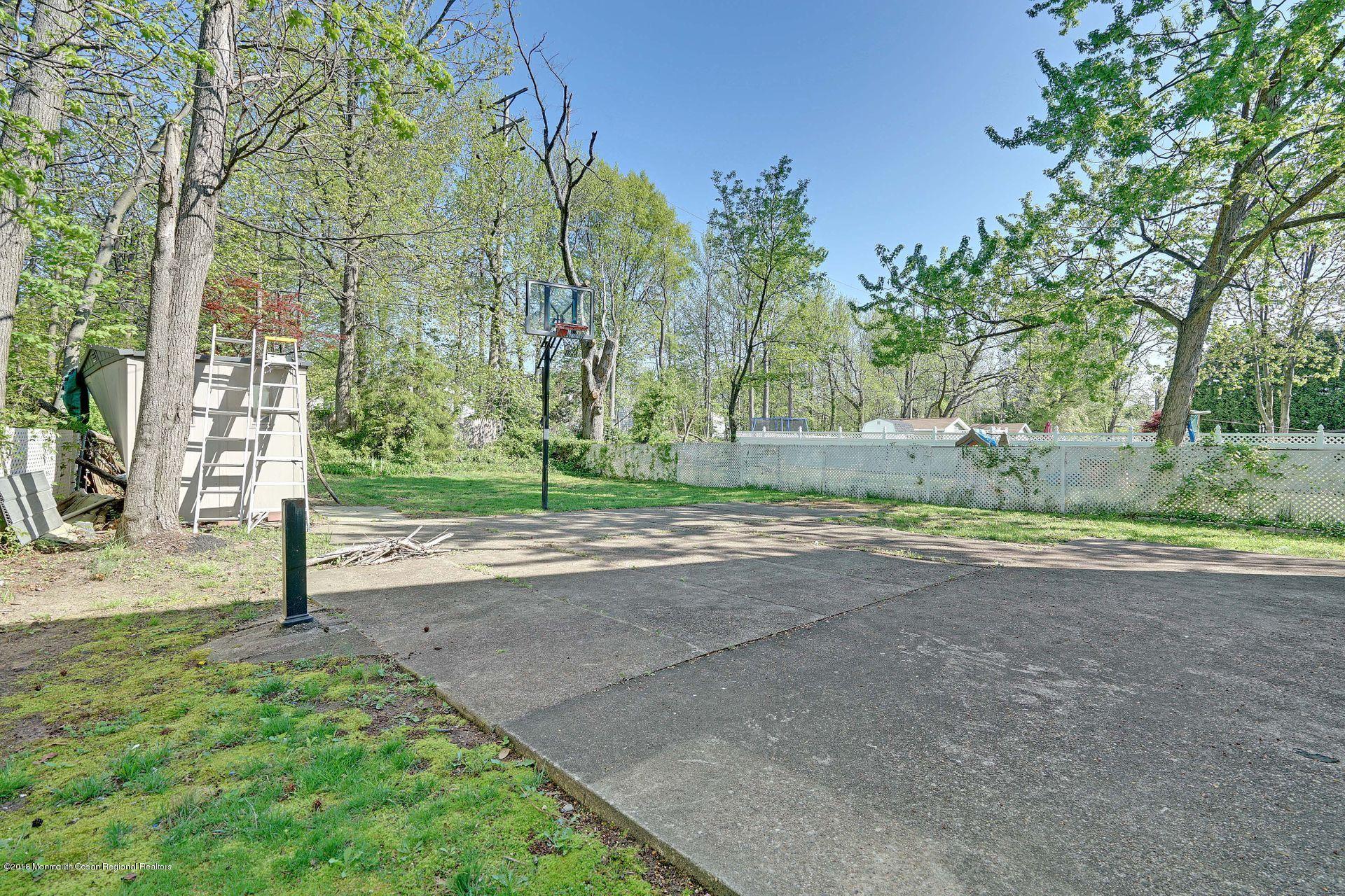 27 Maple Place Keyport, NJ 07735 - Photo 30 of 32 41