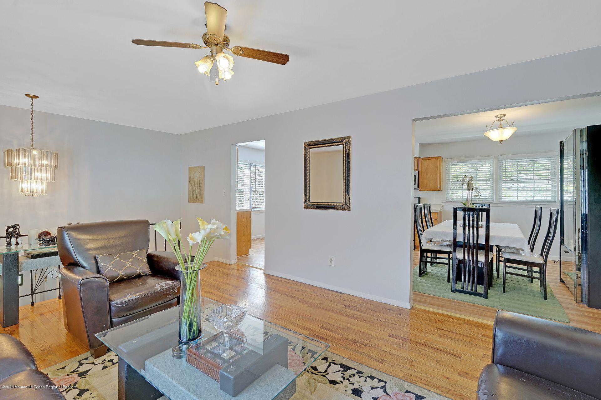 27 Maple Place Keyport, NJ 07735 - Photo 5 of 32 12