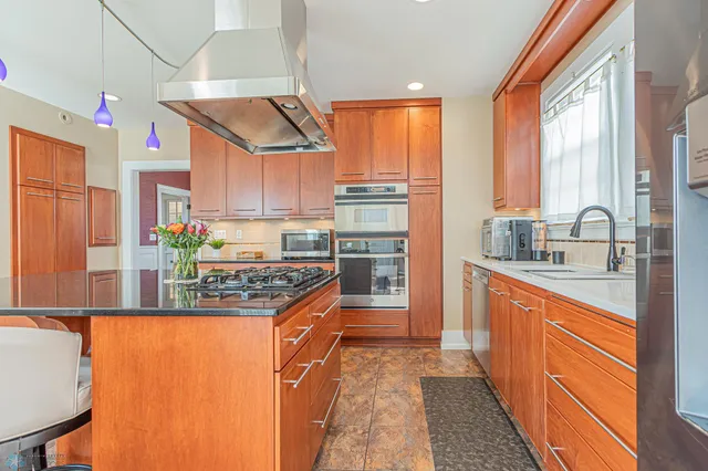 $1,395,000 | 1119 Broadway North, Fargo, ND 58102