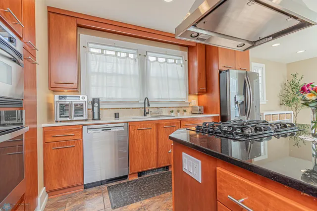 $1,395,000 | 1119 Broadway North, Fargo, ND 58102