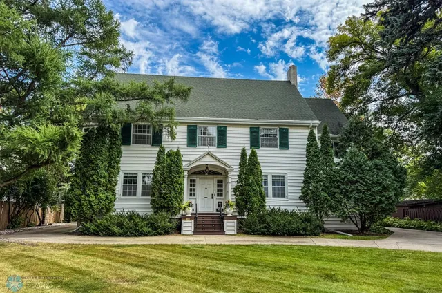 $1,395,000 | 1119 Broadway North, Fargo, ND 58102