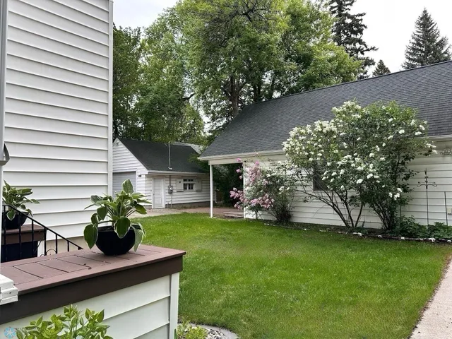 $1,395,000 | 1119 Broadway North, Fargo, ND 58102