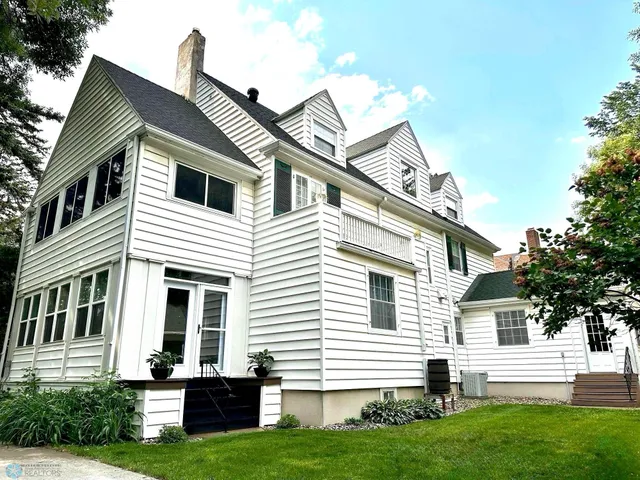 $1,395,000 | 1119 Broadway North, Fargo, ND 58102