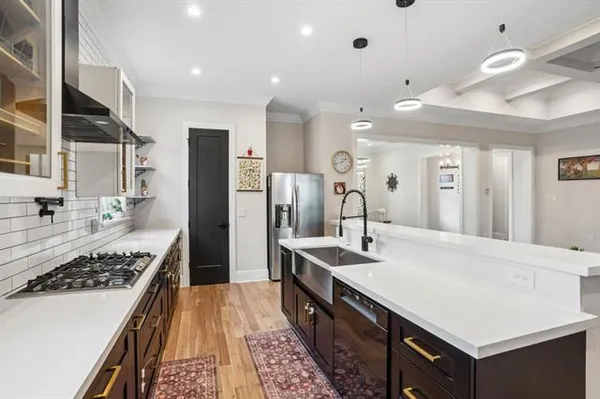 $3,000 | 5280 Warrington Drive, New Orleans, LA 70122