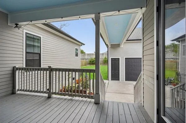 $3,000 | 5280 Warrington Drive, New Orleans, LA 70122