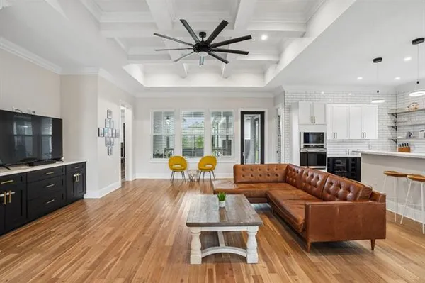 $3,000 | 5280 Warrington Drive, New Orleans, LA 70122