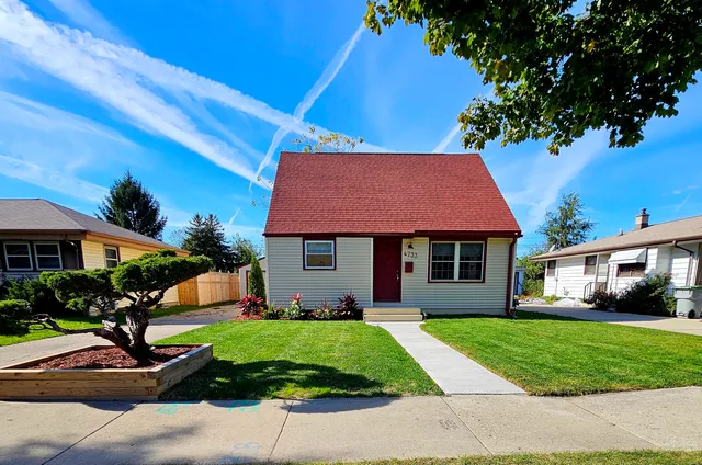 $314,900 | 4733 South 22nd Street, Milwaukee, WI 53221