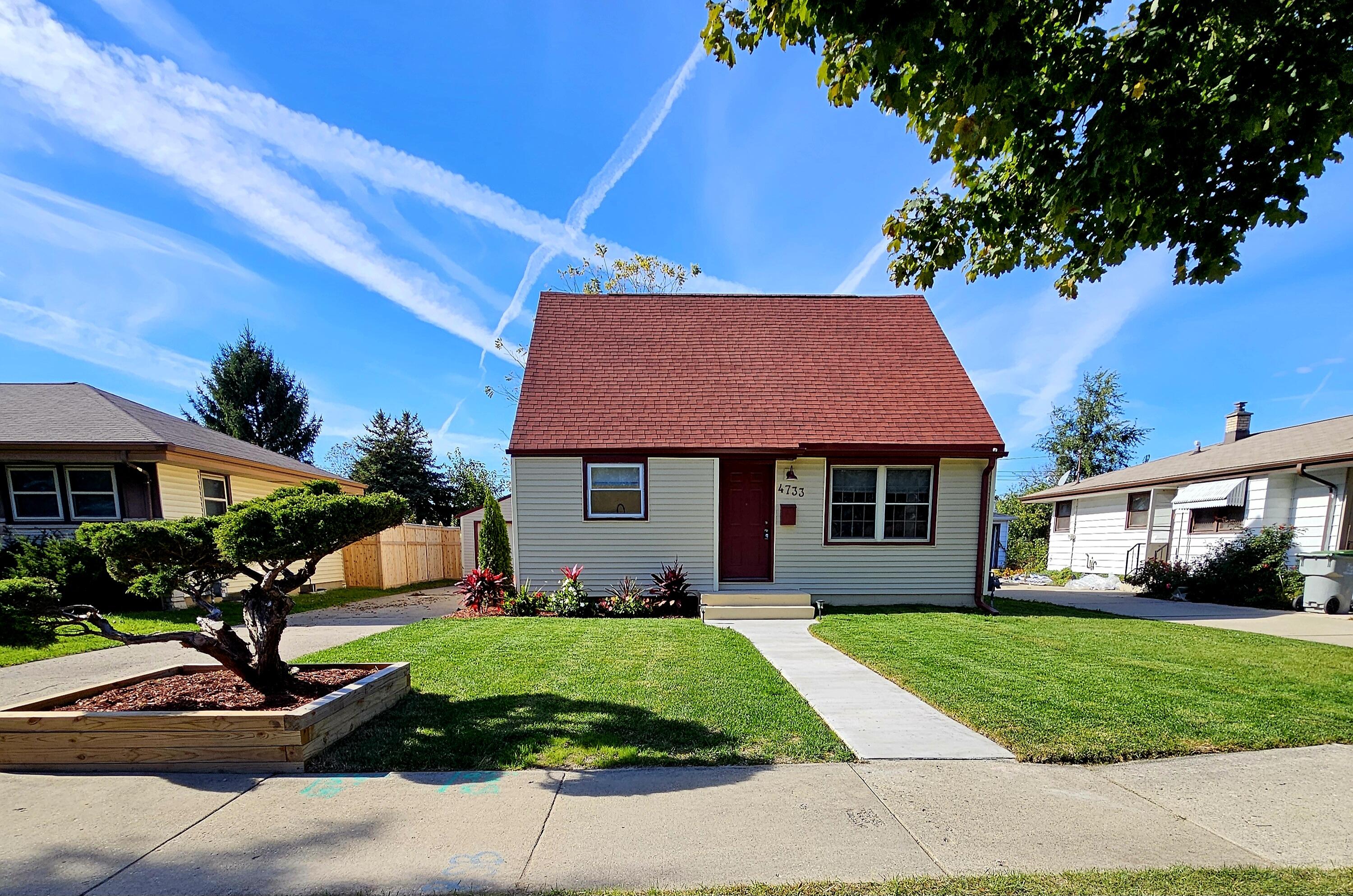 4733 South 22nd Street Milwaukee, WI 53221 - Photo 1 of 31 20251024_132213 (3)