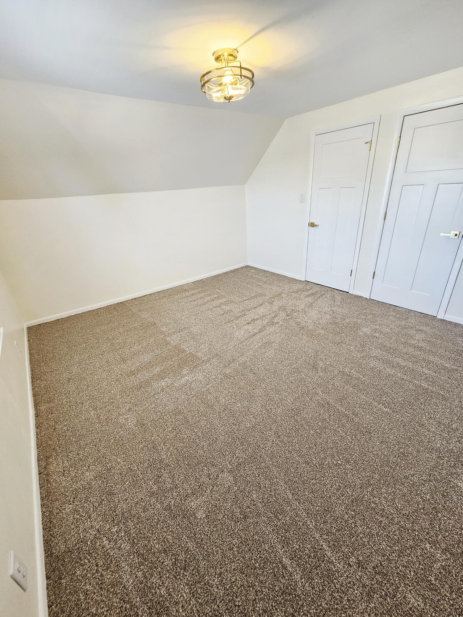 4733 South 22nd Street Milwaukee, WI 53221 - Photo 17 of 31 20251024_133821