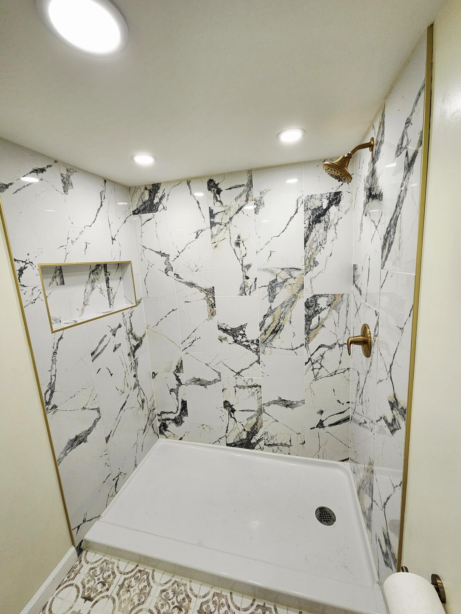 4733 South 22nd Street Milwaukee, WI 53221 - Photo 24 of 31 20251024_130425