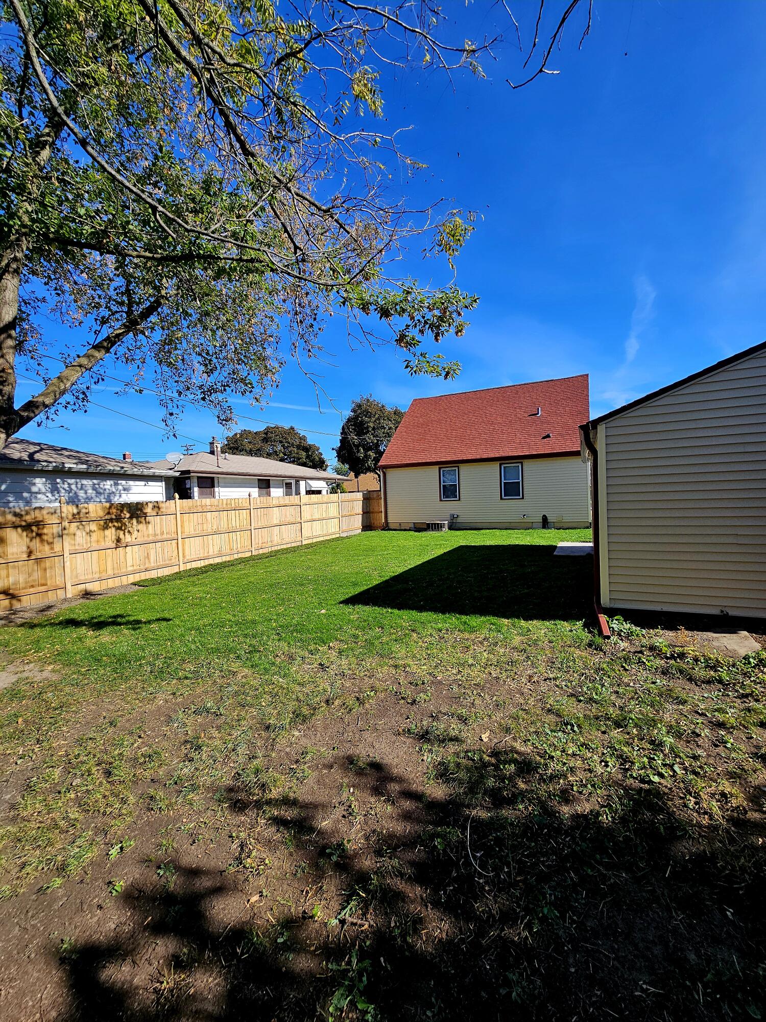 4733 South 22nd Street Milwaukee, WI 53221 - Photo 30 of 31 20251024_122125