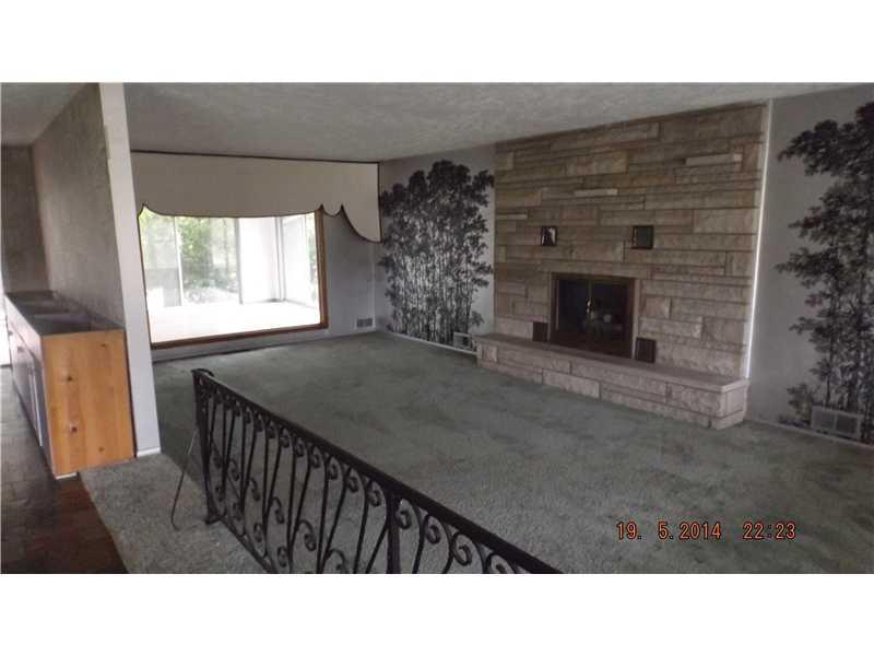 3937 Clarendon Road Indianapolis, IN 46208 - Photo 4 of 10