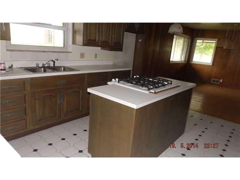 3937 Clarendon Road Indianapolis, IN 46208 - Photo 7 of 10