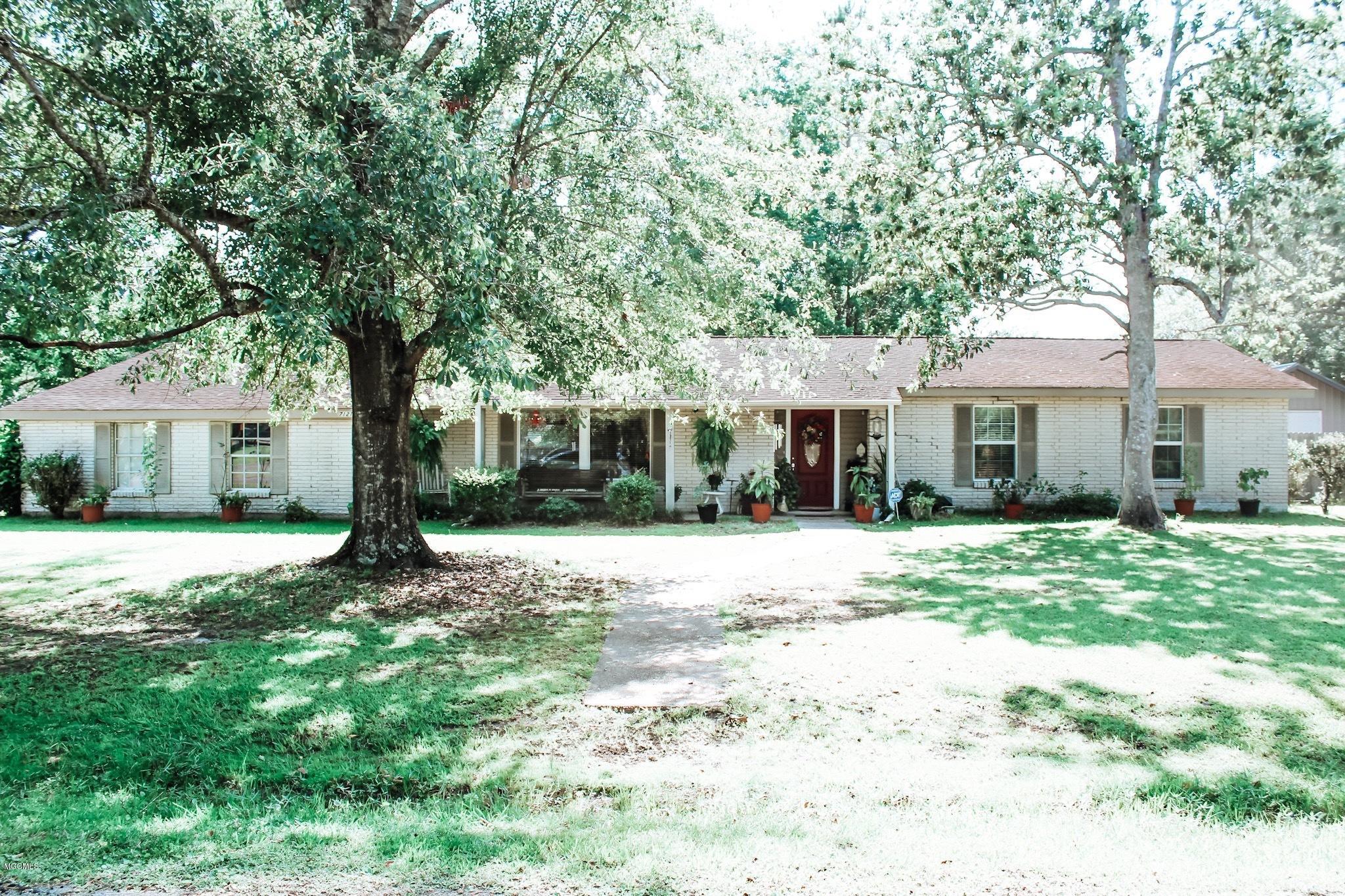 7121 Lynd Street Moss Point, MS 39563 - Photo 1 of 29 IMG_6981