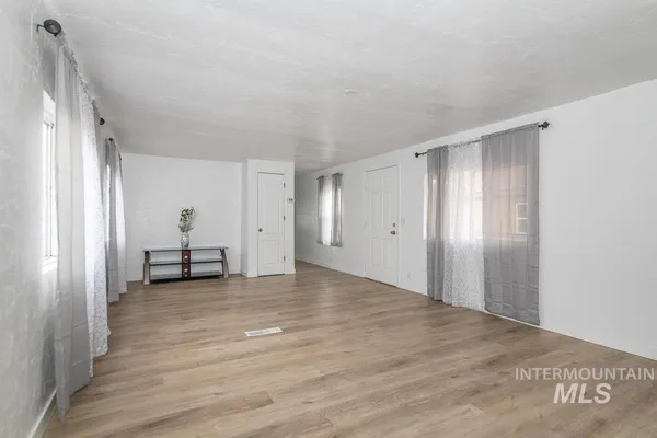 $76,000 | 1401 West Flamingo Avenue, Unit 80, Nampa, ID 83651