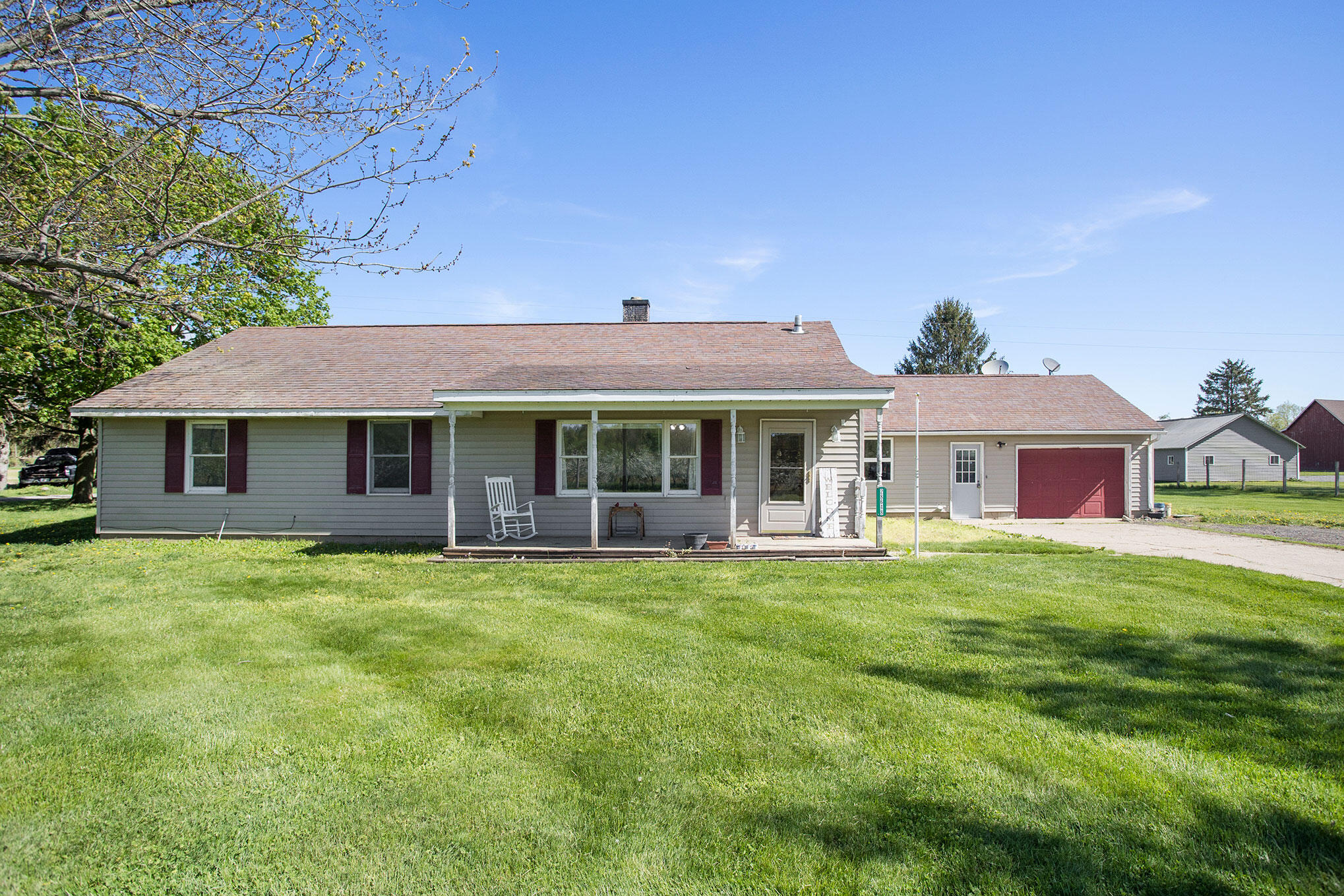 28648 Hackman Road Sturgis, MI 49091 - Photo 2 of 20 28648-Hackman-2-