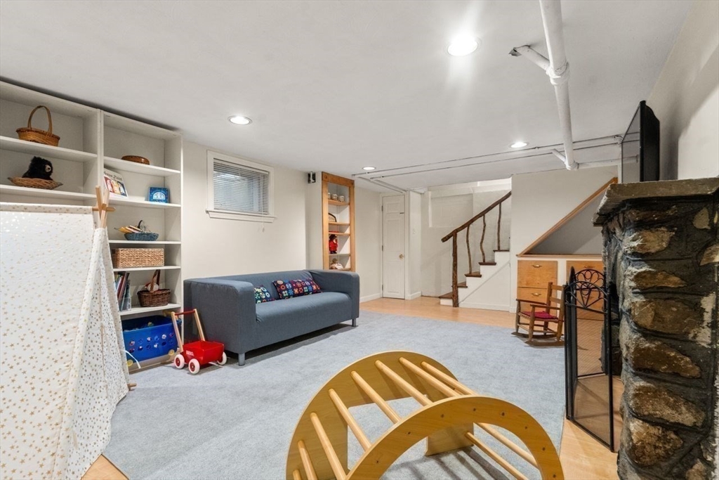 123 Walnut Hill Road Newton, MA 02461 - Photo 23 of 33