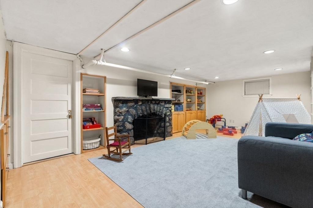 123 Walnut Hill Road Newton, MA 02461 - Photo 24 of 33