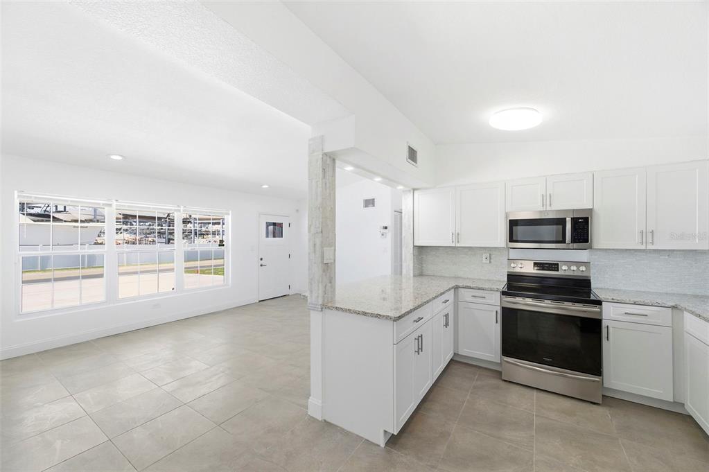 3325 West Shell Point Road Ruskin, FL 33570 - Photo 5 of 22
