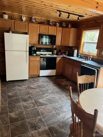 $375,000 | 108 Thurman Lake Road, Steelville, MO 65565