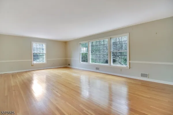 $5,300 | 70 Center Avenue, Morristown, NJ 07960