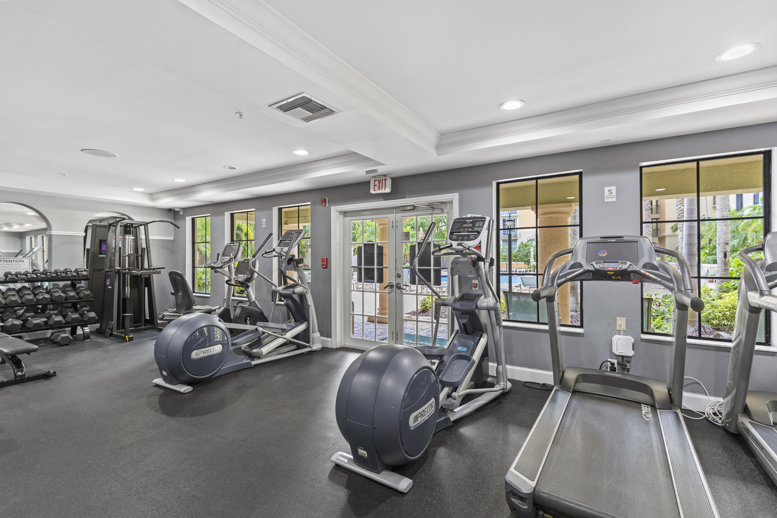 630 South Sapodilla Avenue, Unit 202 West Palm Beach, FL 33401 - Photo 19 of 31 a view of a room with gym equipment