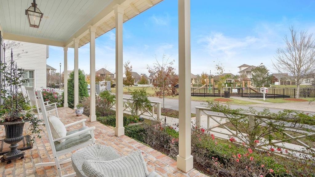 909 Tezcucco Court Covington, LA 70433 - Photo 2 of 29