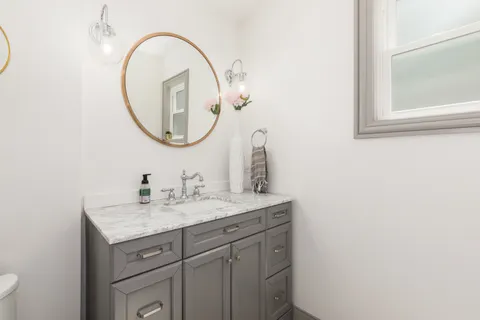 $1,195,000 | 6826 North Osceola Avenue, Chicago, IL 60631