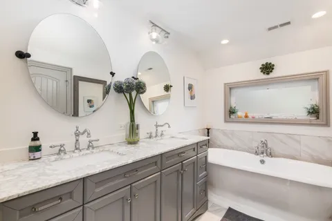 $1,195,000 | 6826 North Osceola Avenue, Chicago, IL 60631