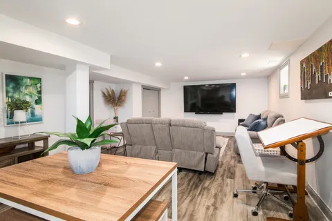$1,195,000 | 6826 North Osceola Avenue, Chicago, IL 60631