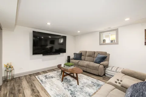 $1,195,000 | 6826 North Osceola Avenue, Chicago, IL 60631