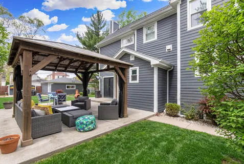 $1,195,000 | 6826 North Osceola Avenue, Chicago, IL 60631