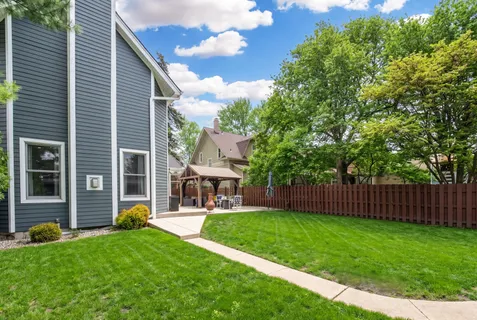 $1,195,000 | 6826 North Osceola Avenue, Chicago, IL 60631