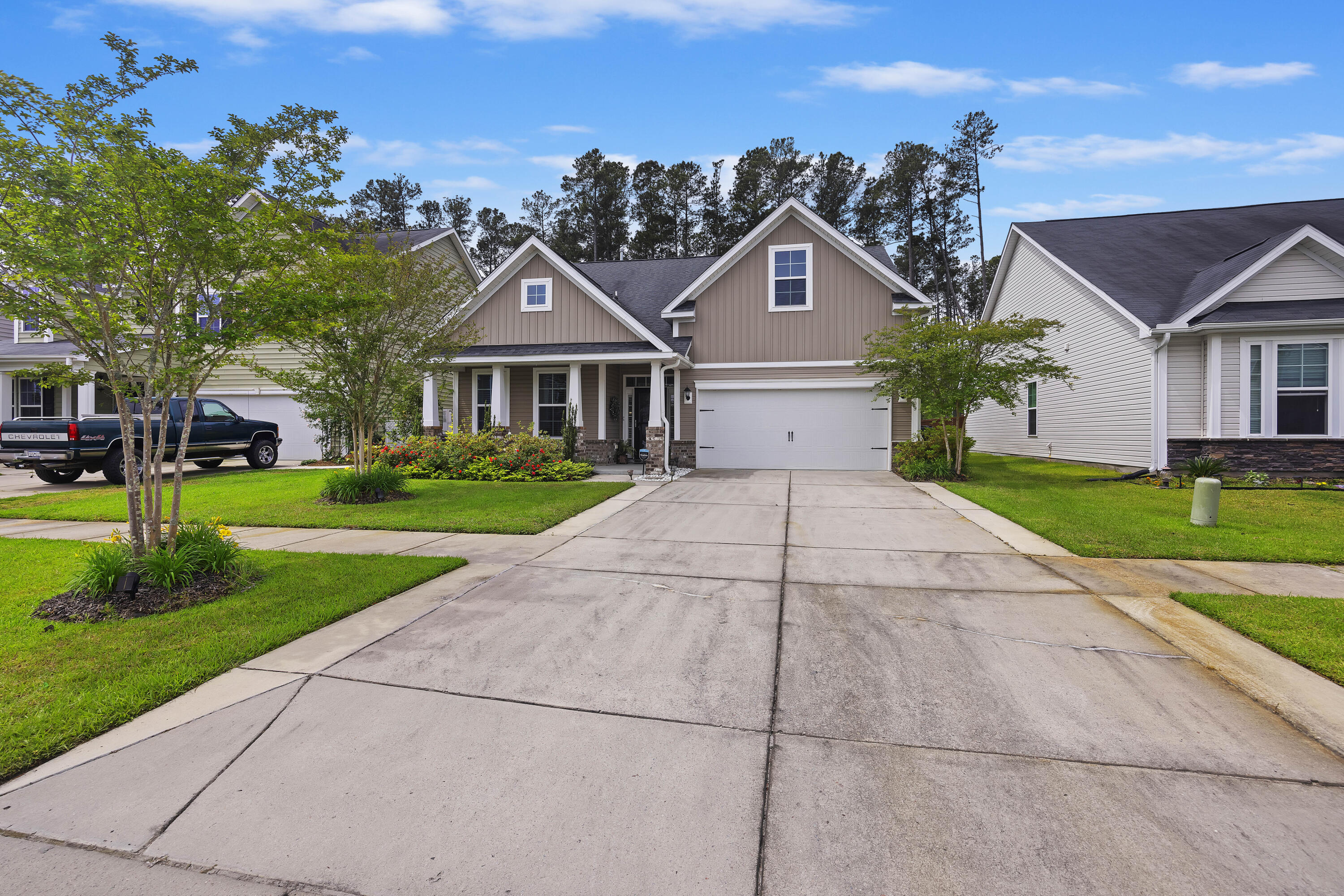 209 Spectrum Road Summerville, SC 29486 - Photo 2 of 36 243A9559