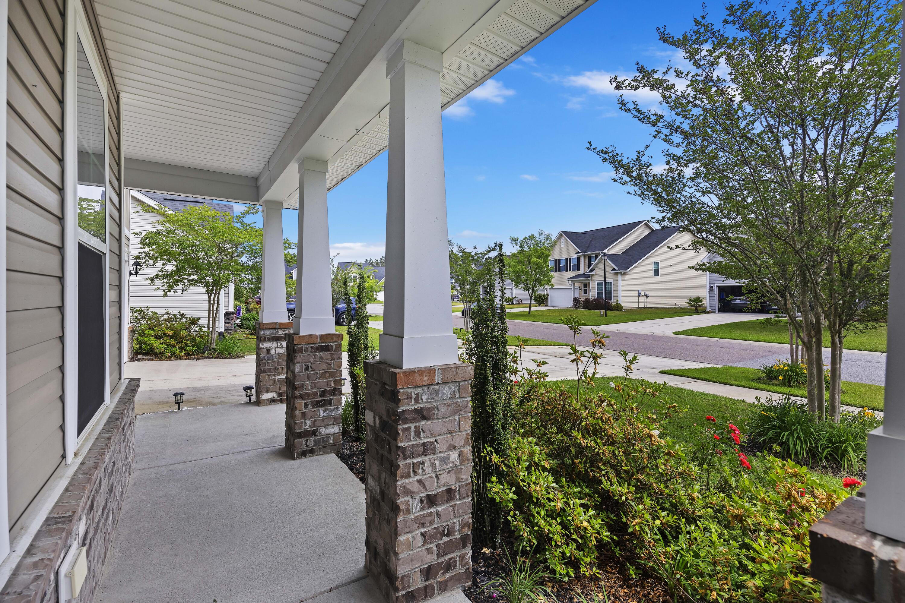 209 Spectrum Road Summerville, SC 29486 - Photo 4 of 36 243A9534