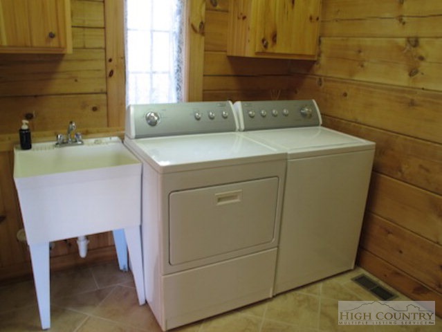 278 Autumn Run Road West Jefferson, NC 28694 - Photo 10 of 13 Gallery Image 10