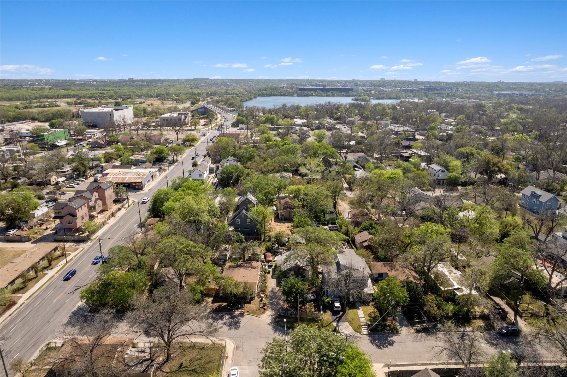 2710 East 3rd Street Austin, TX 78702 - Photo 27 of 28 an aerial view of residential houses with city view