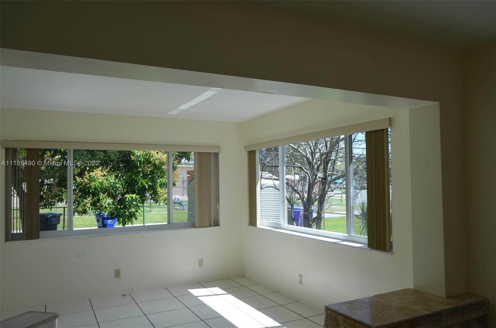1307 North 31st Road Hollywood, FL 33021 - Photo 8 of 19 Gallery Image 8