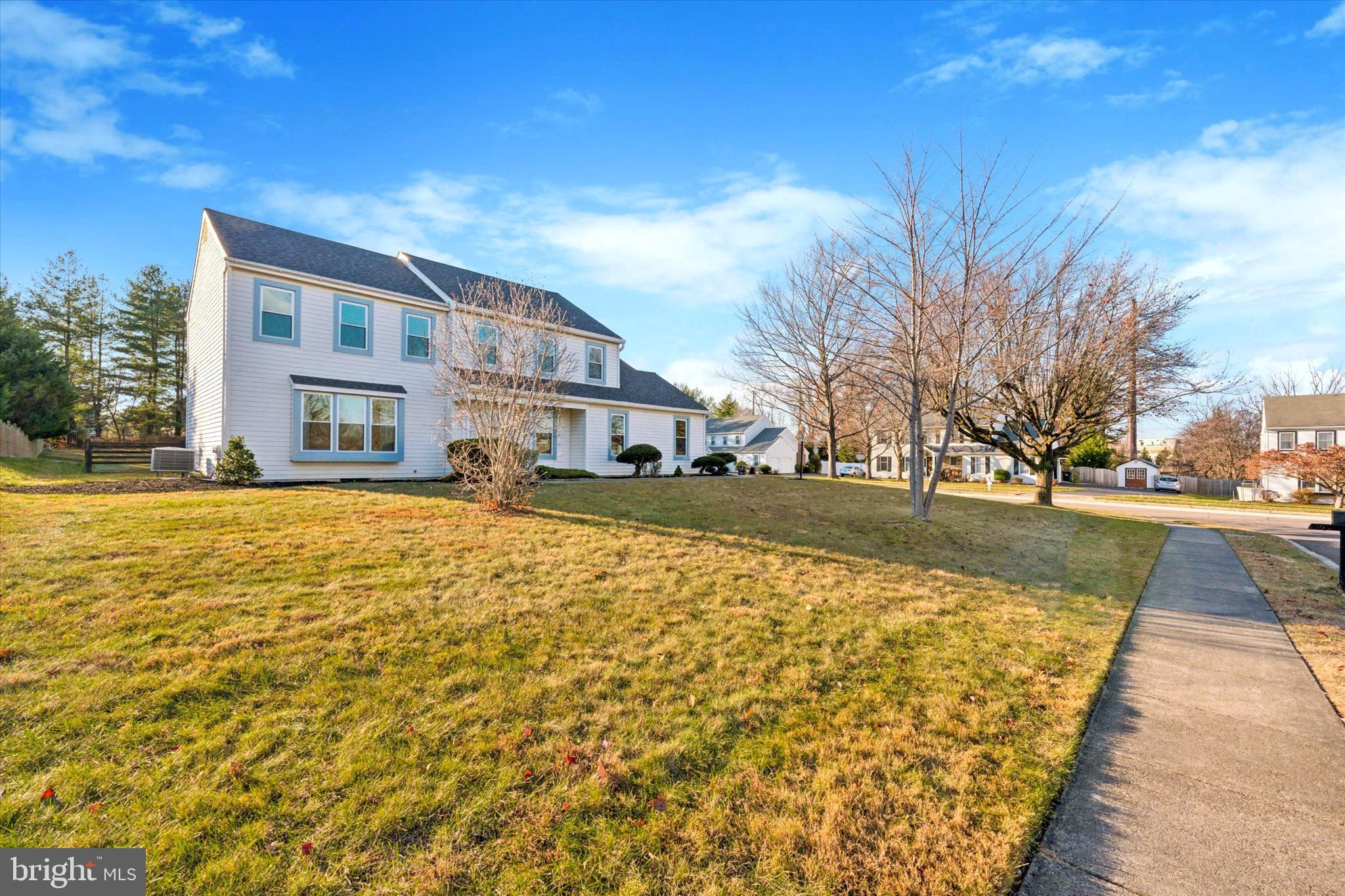 201 Winthrop Lane Wayne, PA 19087 - Photo 2 of 37