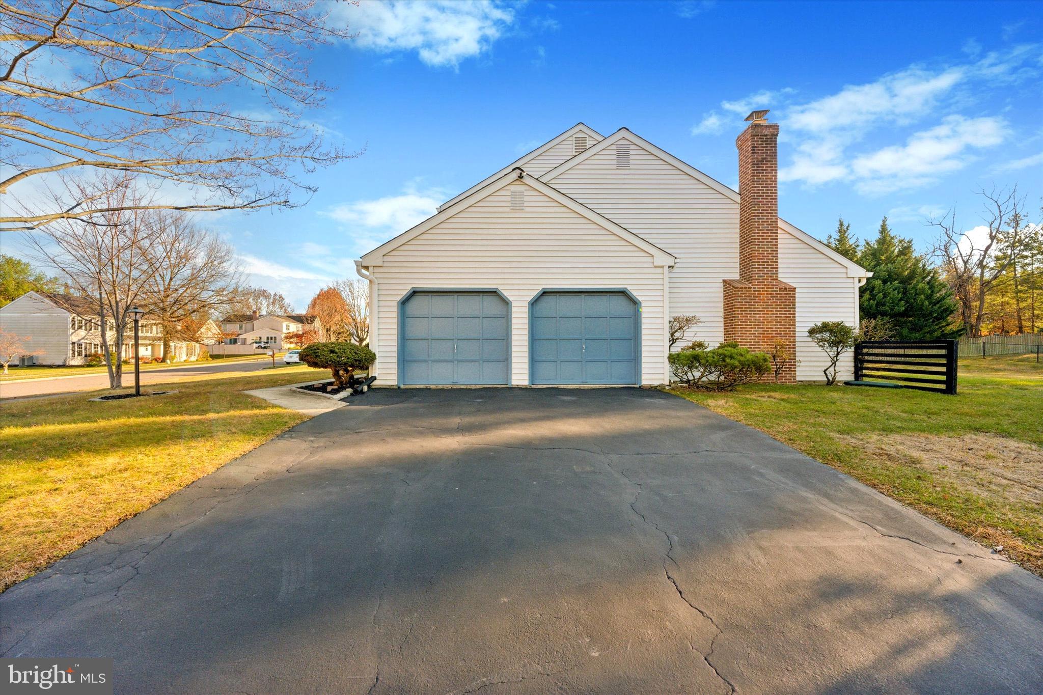 201 Winthrop Lane Wayne, PA 19087 - Photo 4 of 37