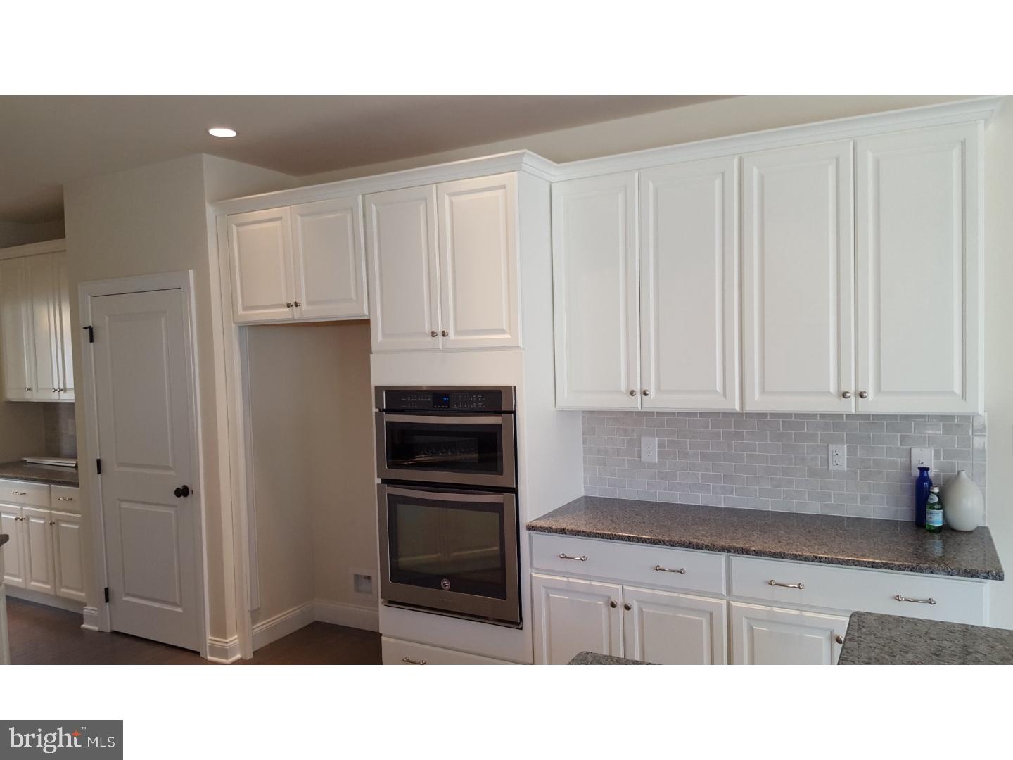113 Murray Lane Springfield, PA 19064 - Photo 7 of 21 Kitchen