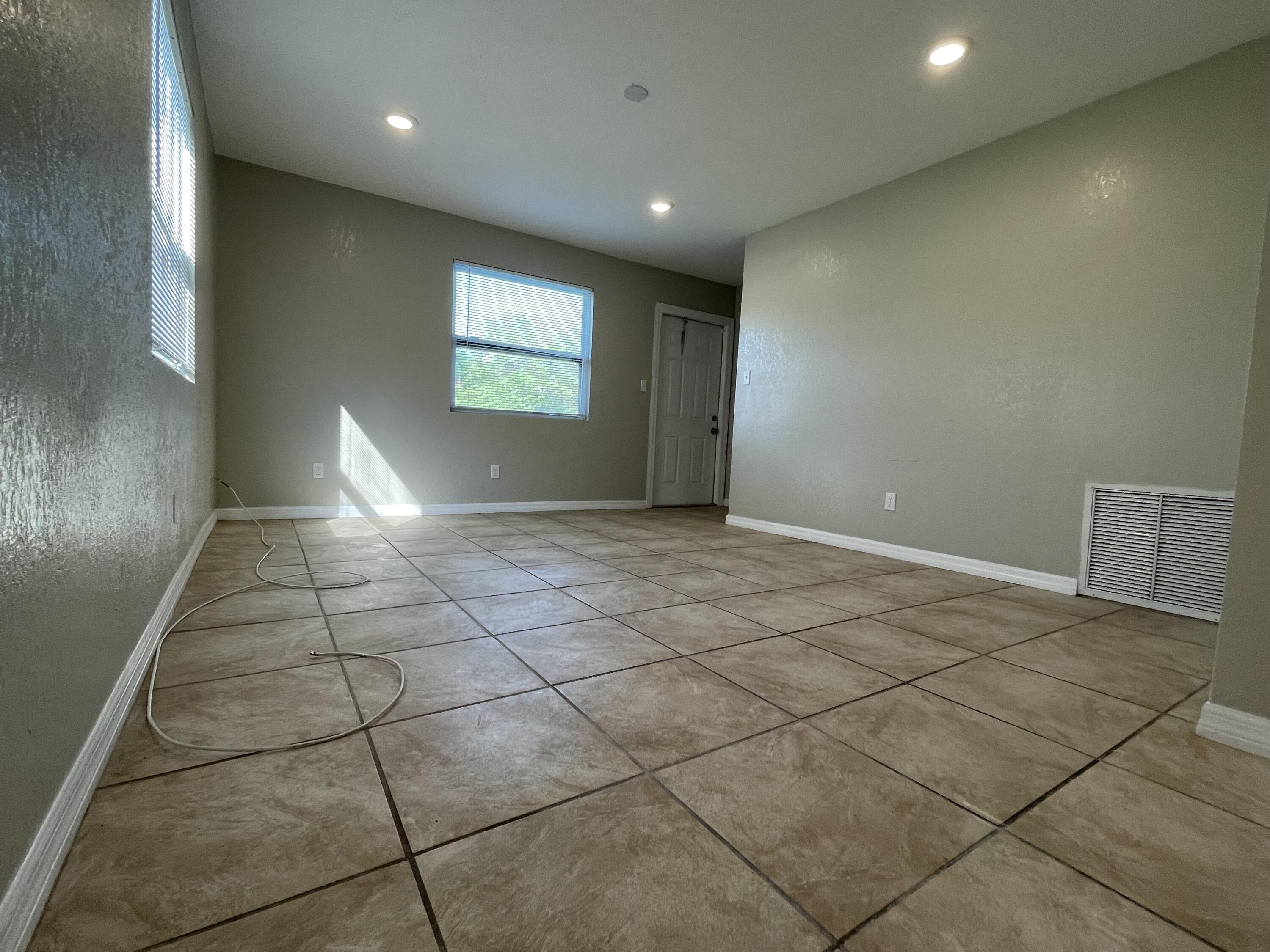 2880 Harson Way Fort Pierce, FL 34946 - Photo 6 of 40