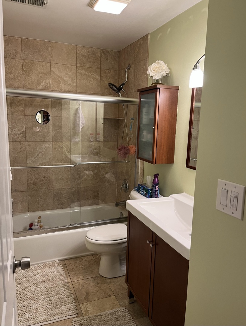 643 West Barry Avenue, Unit 1A Chicago, IL 60657 - Photo 15 of 21