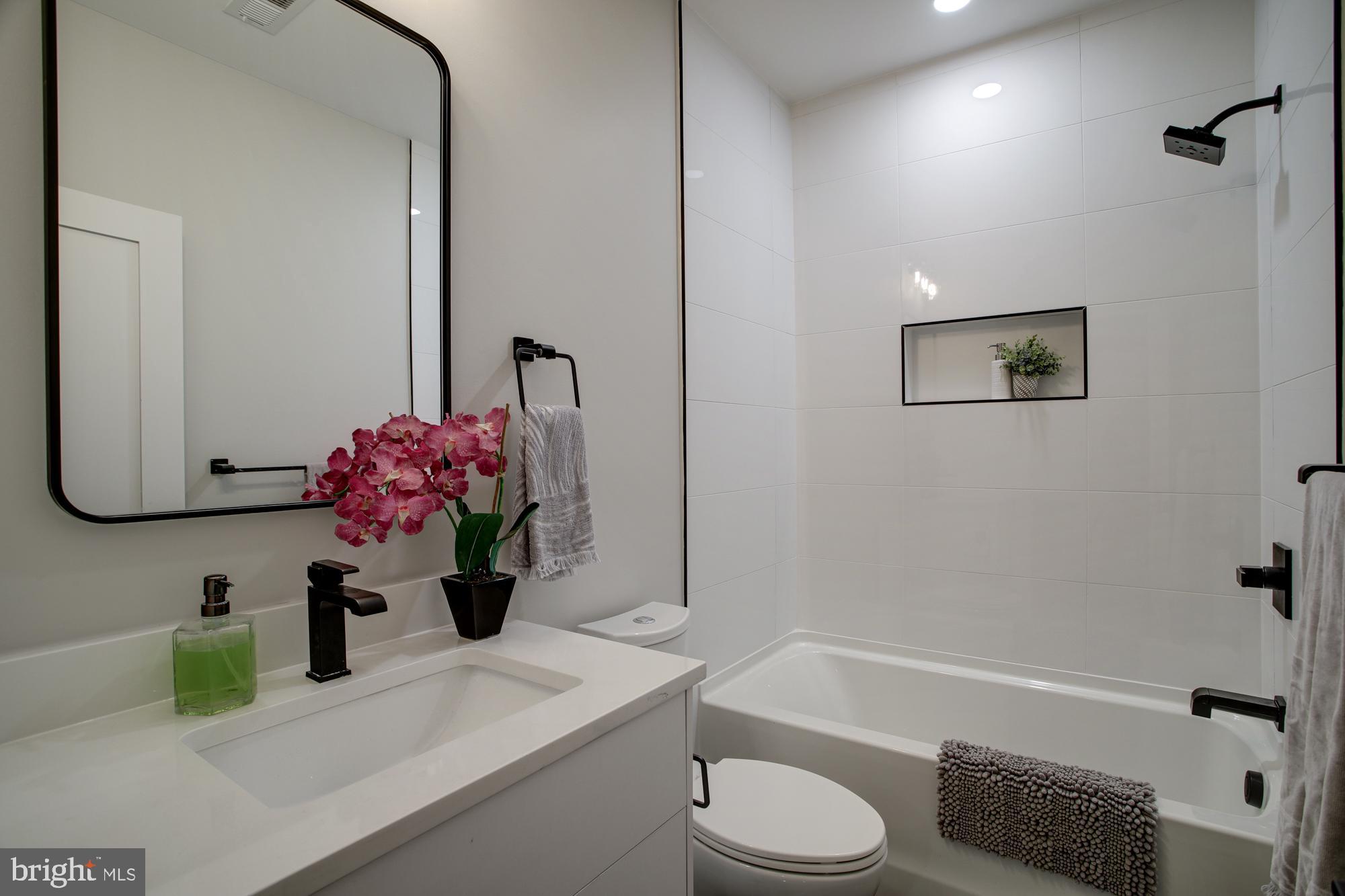 2301 Ontario Road Northwest, Unit 202 Washington, DC 20009 - Photo 8 of 13