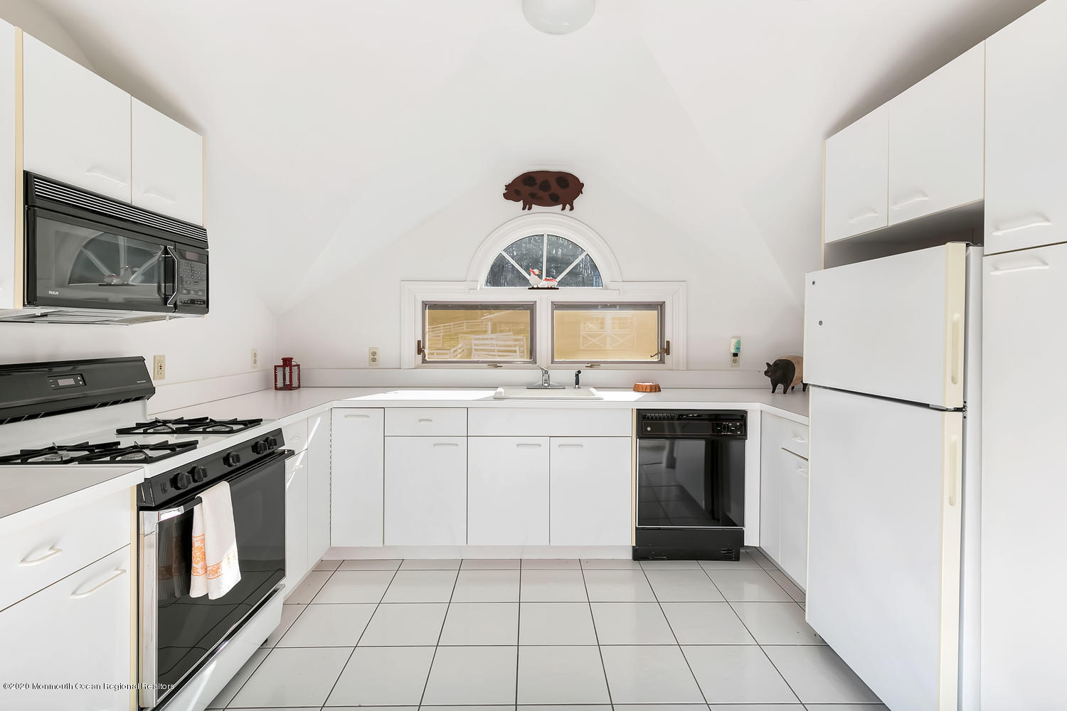 660 Cooper Road Atlantic Highlands, NJ 07716 - Photo 24 of 43 660 Cooper Rd Atlantic-large-043-031-1F8