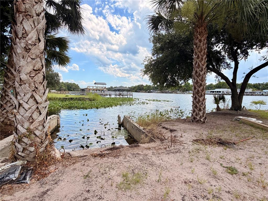 1570 Riveredge Court Astor, FL 32102 - Photo 5 of 16