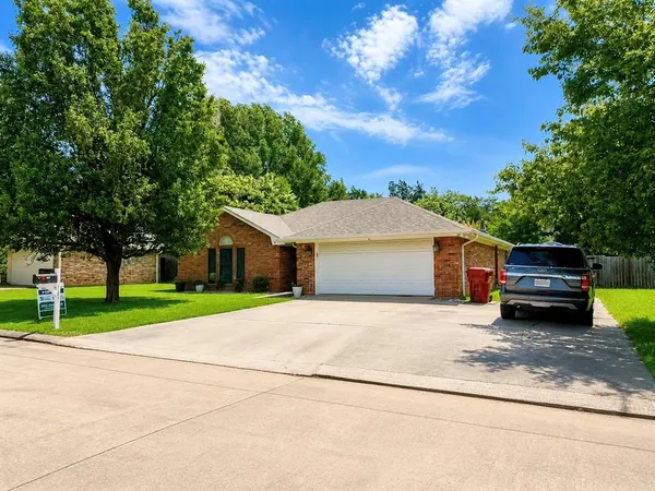 $239,999 | 187 Sandy Lane, Reno, TX 75462